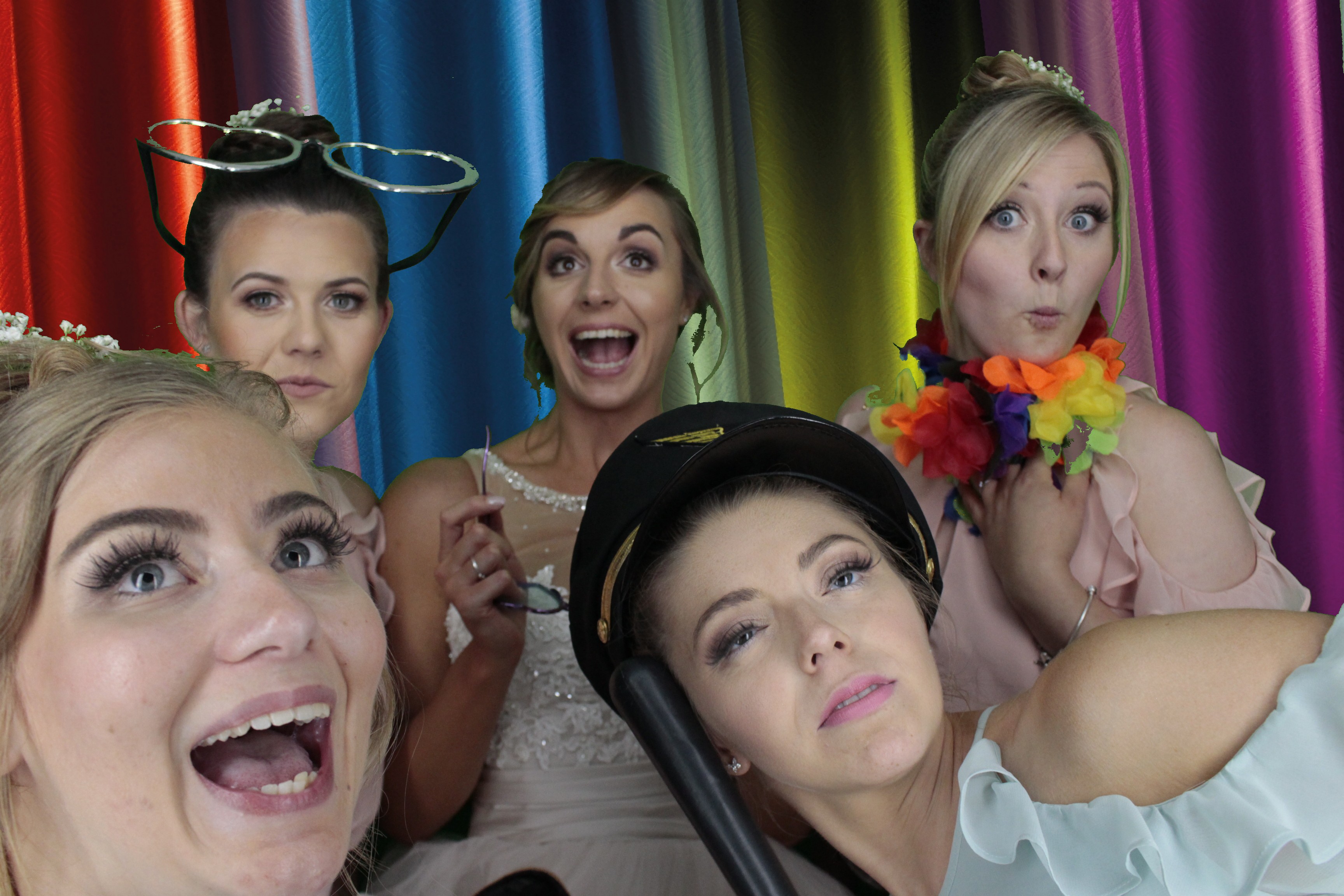 Mr & Mrs Bowles | View more photos from the event at gallery.myphotoboothexperience.co.uk/u/MyPhotoBoothExperienceLtd/Mr-Mrs-Bowles